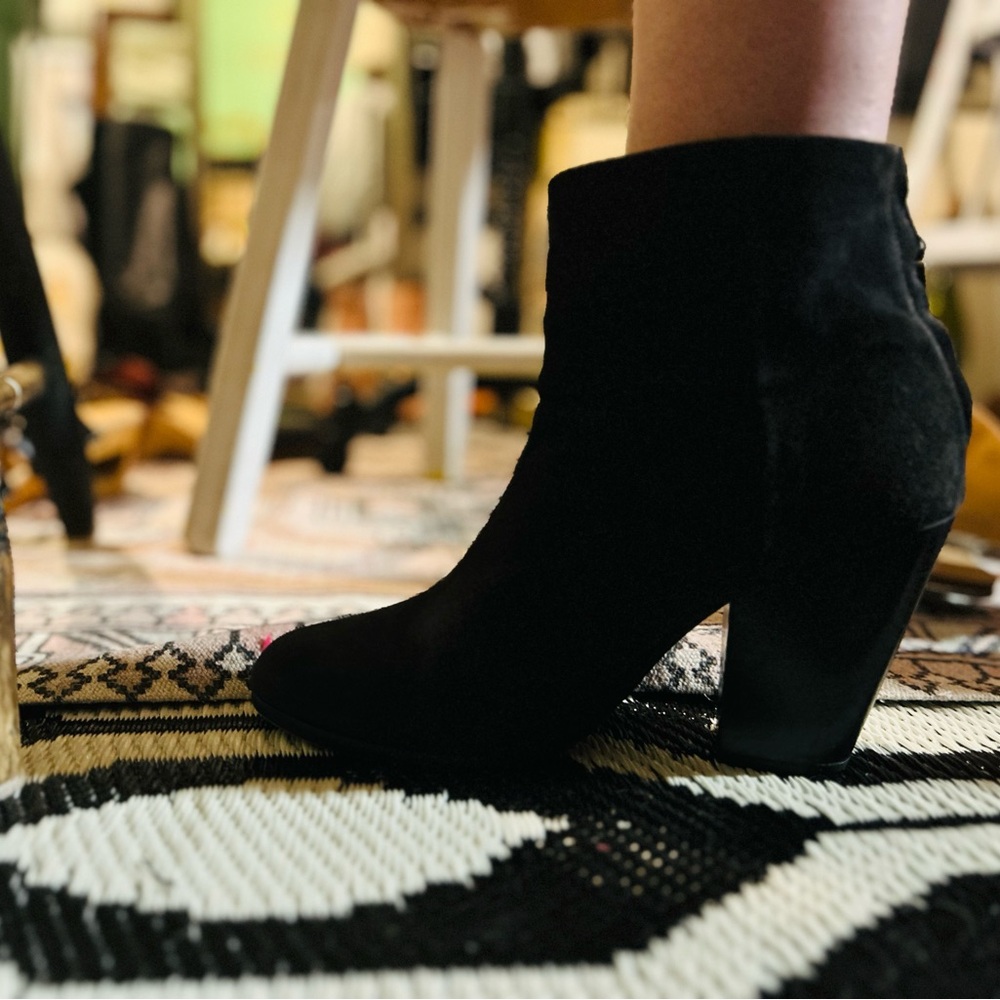 RAG & BONE CHARCOAL BLACK SUEDE - 40 (9.5-10) - Picture 2 of 8